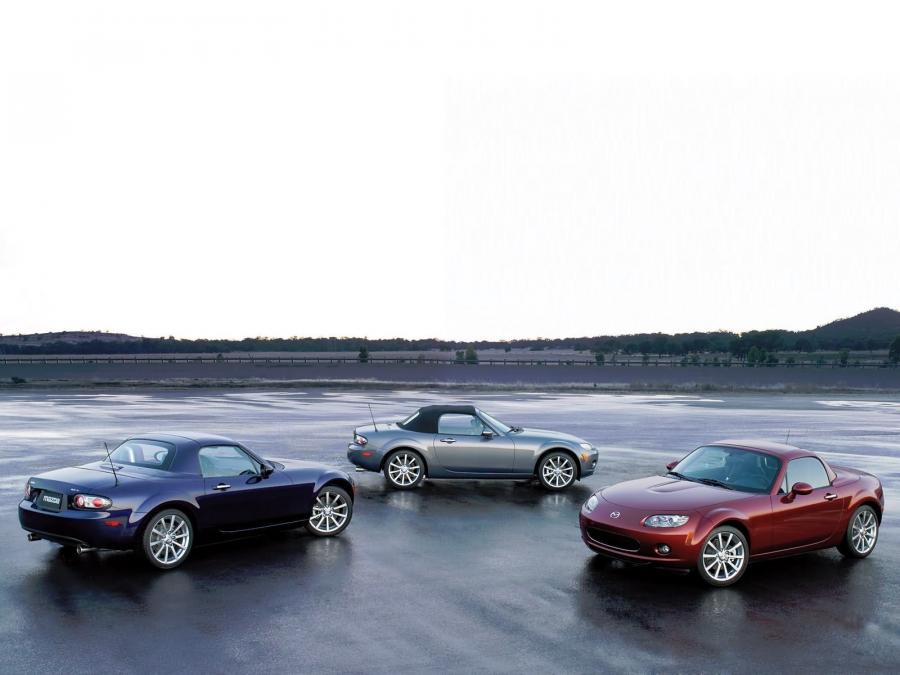  Mazda MX-5 Roadster Coupe 2006 года  (фото 132 из 212)